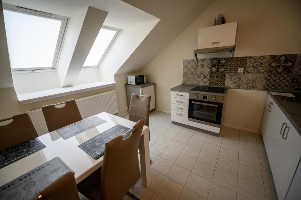 Apartman U Krale - 2 Йичин Экстерьер фото