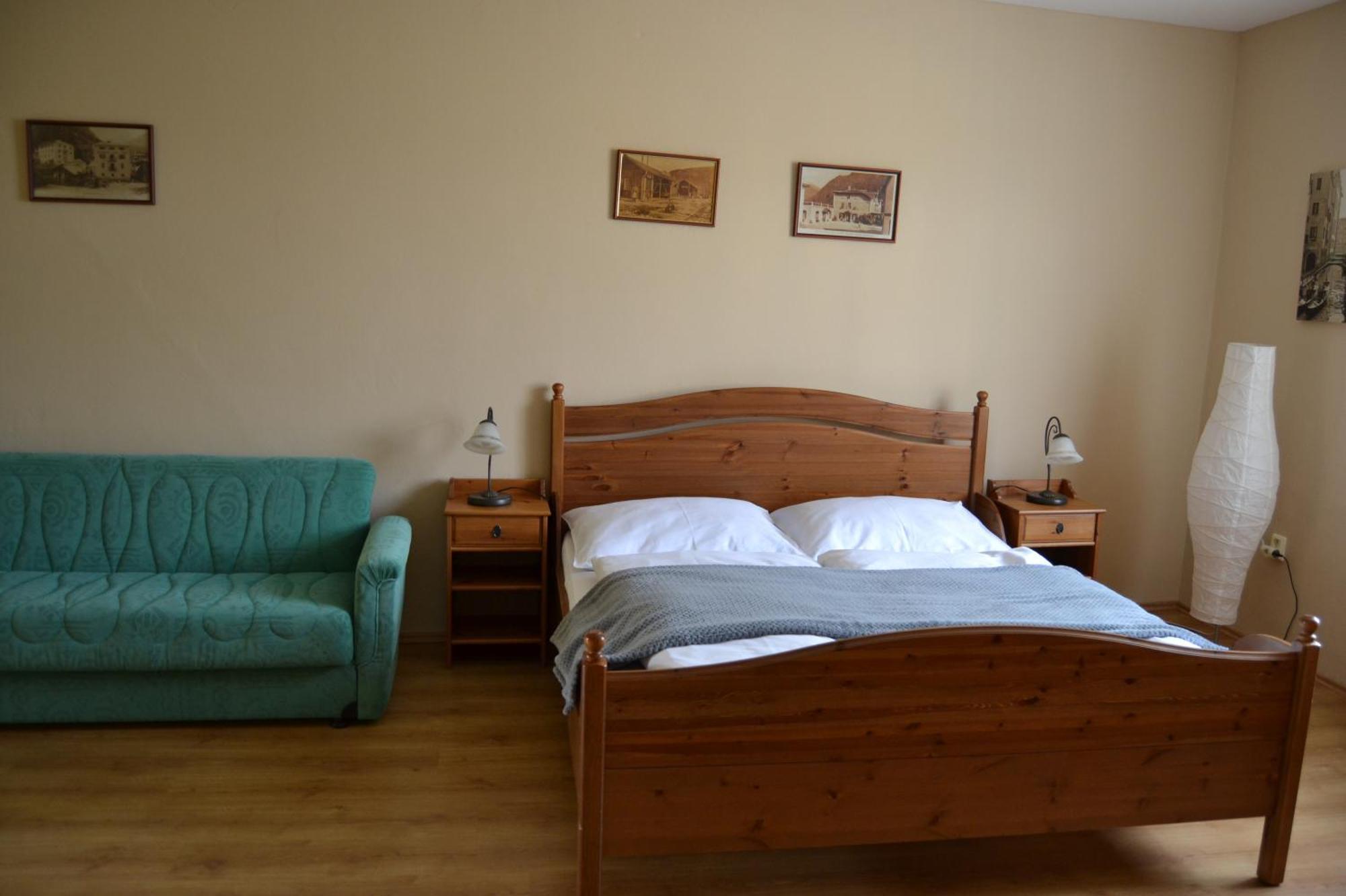 Apartman U Krale - 2 Йичин Экстерьер фото