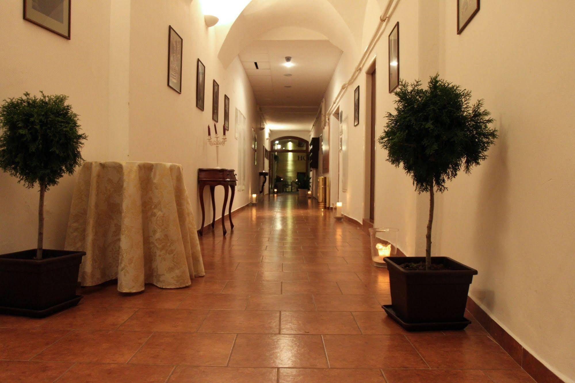 Apartman U Krale - 2 Йичин Экстерьер фото