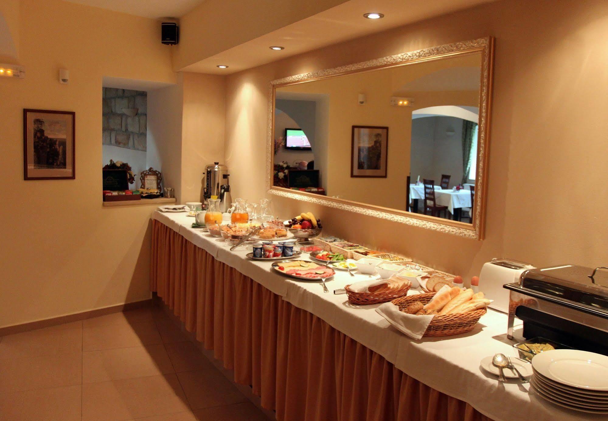 Apartman U Krale - 2 Йичин Экстерьер фото